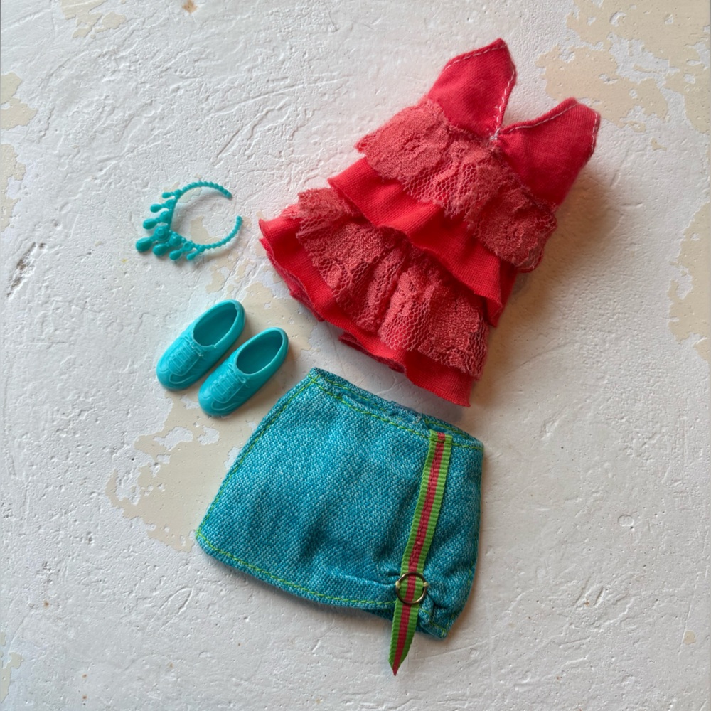 Barbie Doll Fashionista Fashion Fever Lace Ruffle Top & myscene Mini Skirt